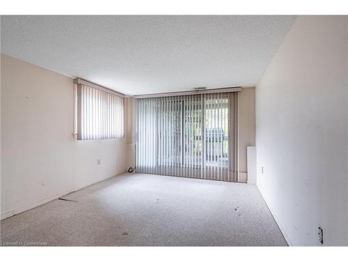 60 Atkinson Boulevard, Dundas, ON - Indoor Photo Showing Other Room