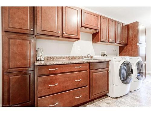 4 Forest Wood Drive, Port Dover, ON - Indoor Photo Showing Laundry Room