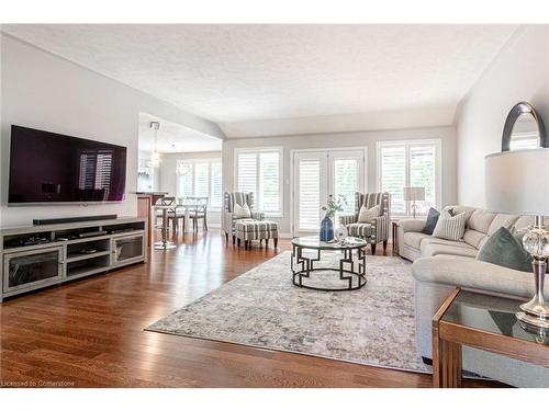 4 Forest Wood Drive, Port Dover, ON - Indoor Photo Showing Living Room