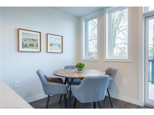 210-2620 Binbrook Road E, Binbrook, ON - Indoor Photo Showing Dining Room