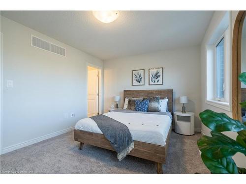 210-2620 Binbrook Road E, Binbrook, ON - Indoor Photo Showing Bedroom