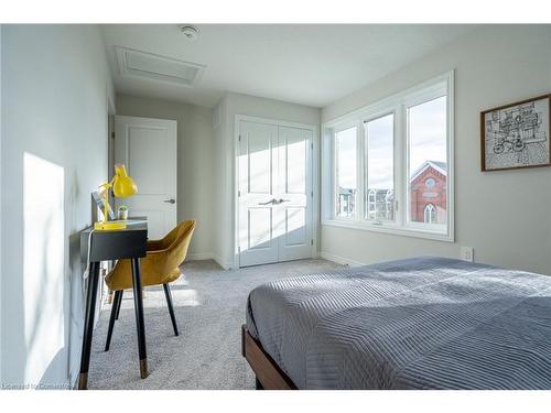 210-2620 Binbrook Road E, Binbrook, ON - Indoor Photo Showing Bedroom