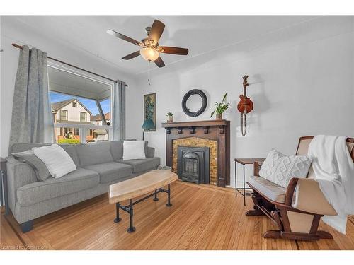 10 Roxborough Avenue, Hamilton, ON - Indoor Photo Showing Living Room With Fireplace