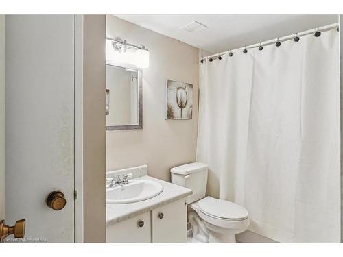 206-700 Dynes Road, Burlington, ON - Indoor Photo Showing Bathroom