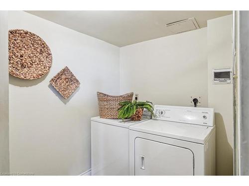 206-700 Dynes Road, Burlington, ON - Indoor Photo Showing Laundry Room