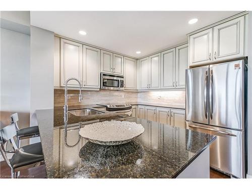 1202-551 Maple Avenue, Burlington, ON - Indoor Photo Showing Kitchen With Stainless Steel Kitchen