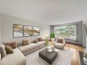 122 Glen Forest Drive, Hamilton, ON  - Indoor Photo Showing Living Room 