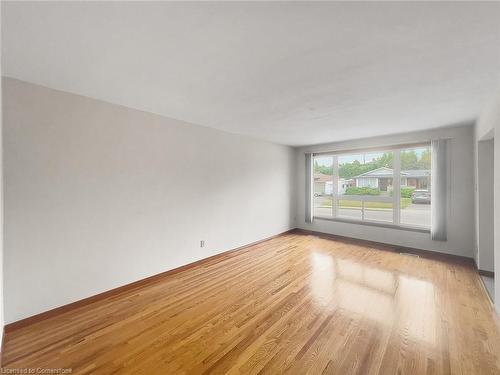 122 Glen Forest Drive, Hamilton, ON - Indoor Photo Showing Other Room