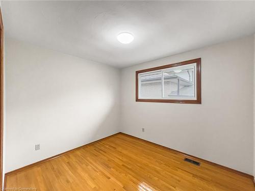 122 Glen Forest Drive, Hamilton, ON - Indoor Photo Showing Other Room