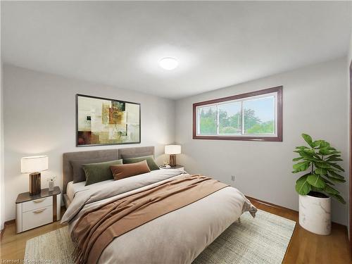 122 Glen Forest Drive, Hamilton, ON - Indoor Photo Showing Bedroom