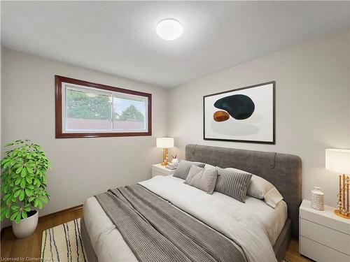 122 Glen Forest Drive, Hamilton, ON - Indoor Photo Showing Bedroom