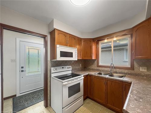 122 Glen Forest Drive, Hamilton, ON - Indoor Photo Showing Kitchen With Double Sink