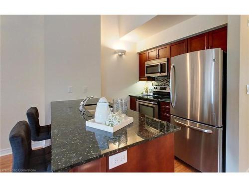 302-8 Brandy Lane Drive, Collingwood, ON - Indoor Photo Showing Kitchen