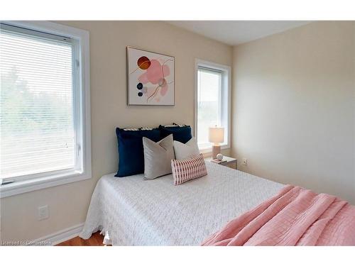 302-8 Brandy Lane Drive, Collingwood, ON - Indoor Photo Showing Bedroom