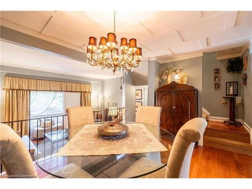 89 Larraine Avenue, Dundas, ON - Indoor Photo Showing Dining Room