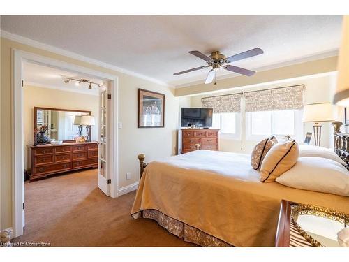 89 Larraine Avenue, Dundas, ON - Indoor Photo Showing Bedroom