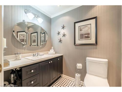 89 Larraine Avenue, Dundas, ON - Indoor Photo Showing Bathroom