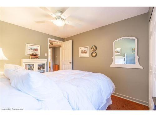 89 Larraine Avenue, Dundas, ON - Indoor Photo Showing Bedroom