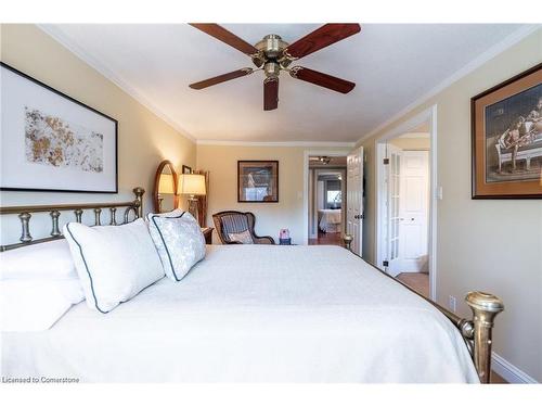 89 Larraine Avenue, Dundas, ON - Indoor Photo Showing Bedroom