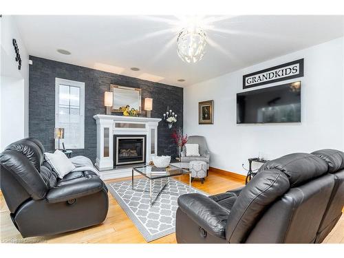 40 Bartok Crescent, Port Colborne, ON - Indoor Photo Showing Living Room With Fireplace