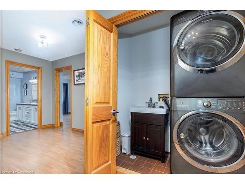 40 Bartok Crescent, Port Colborne, ON - Indoor Photo Showing Laundry Room