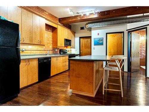 13-357 Hunter Street W, Hamilton, ON - Indoor Photo Showing Kitchen