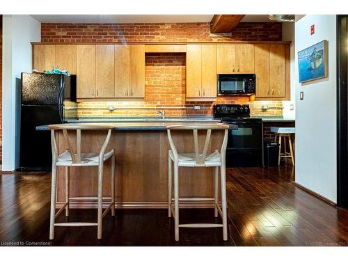 13-357 Hunter Street W, Hamilton, ON - Indoor Photo Showing Kitchen