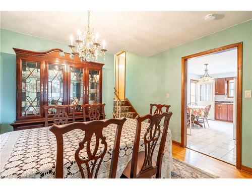 98 Summercrest Drive, Hamilton, ON - Indoor Photo Showing Dining Room