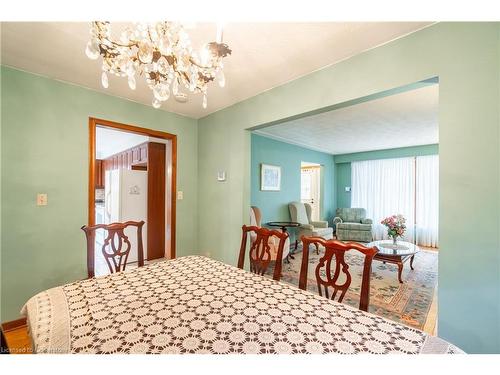 98 Summercrest Drive, Hamilton, ON - Indoor Photo Showing Dining Room