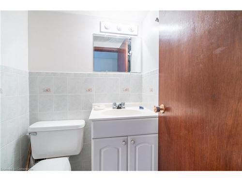 98 Summercrest Drive, Hamilton, ON - Indoor Photo Showing Bathroom