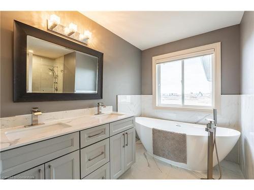 7 Meadowlark Drive, Port Colborne, ON - Indoor Photo Showing Bathroom