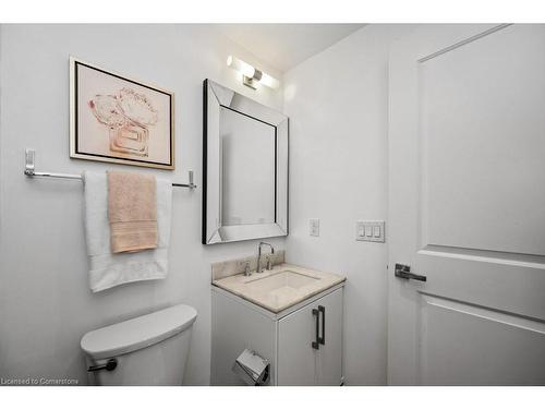 520-3500 Lakeshore Road W, Oakville, ON - Indoor Photo Showing Bathroom