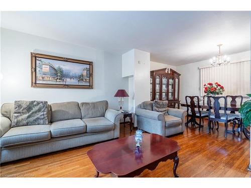 261 Jackson Street W, Hamilton, ON - Indoor Photo Showing Living Room