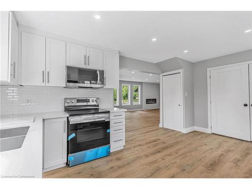 2940 3 Highway, Port Colborne, ON - Indoor Photo Showing Kitchen With Double Sink