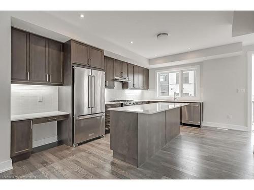 67-2273 Turnberry Road, Burlington, ON - Indoor Photo Showing Kitchen With Stainless Steel Kitchen With Upgraded Kitchen