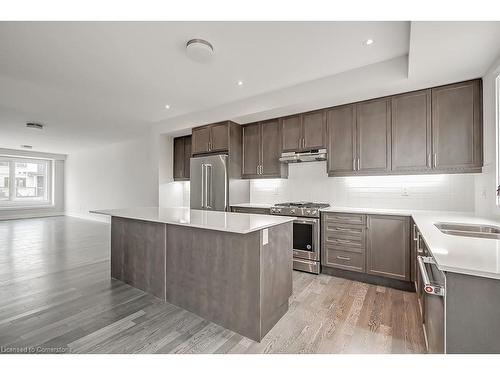 67-2273 Turnberry Road, Burlington, ON - Indoor Photo Showing Kitchen With Stainless Steel Kitchen With Upgraded Kitchen