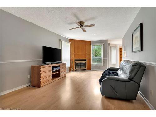 11 Willowtree Court, Dundas, ON - Indoor Photo Showing Living Room With Fireplace