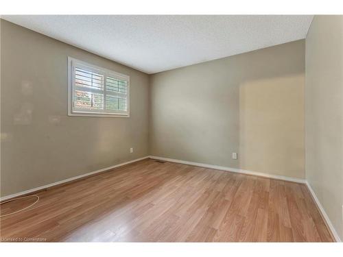 11 Willowtree Court, Dundas, ON - Indoor Photo Showing Other Room