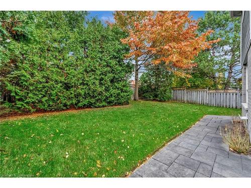 11 Willowtree Court, Dundas, ON - Outdoor