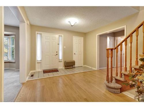 11 Willowtree Court, Dundas, ON - Indoor Photo Showing Other Room