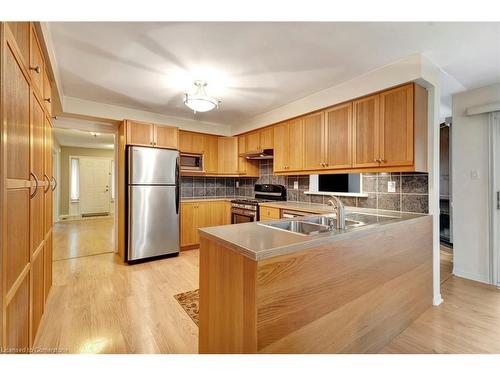 11 Willowtree Court, Dundas, ON - Indoor Photo Showing Kitchen With Double Sink