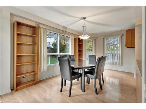 11 Willowtree Court, Dundas, ON - Indoor Photo Showing Dining Room