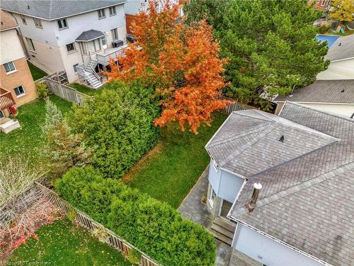 11 Willowtree Court, Dundas, ON - Outdoor