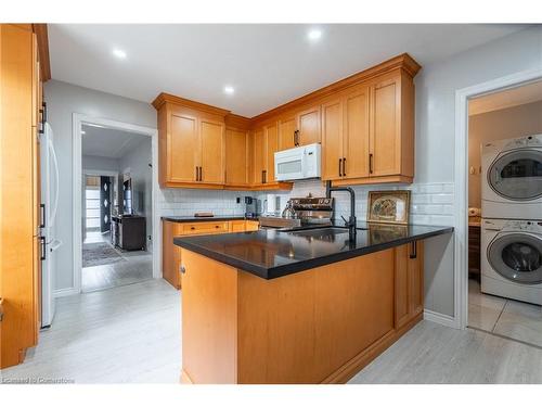 181 East 5Th Street, Hamilton, ON - Indoor Photo Showing Laundry Room