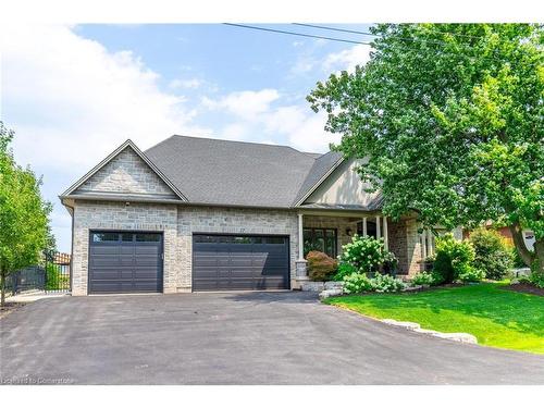 17 Mcdonald Court, Waterdown, ON - Outdoor With Facade