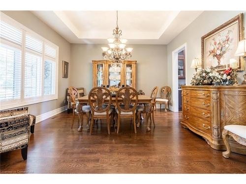 17 Mcdonald Court, Waterdown, ON - Indoor Photo Showing Dining Room