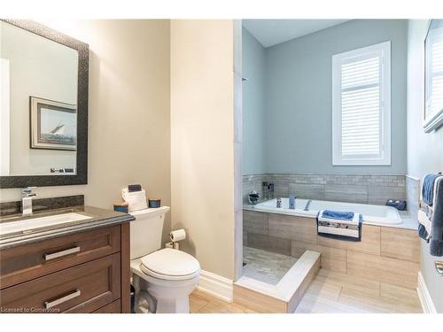 17 Mcdonald Court, Waterdown, ON - Indoor Photo Showing Bathroom