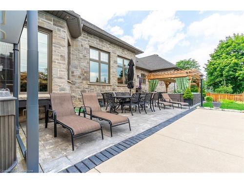 17 Mcdonald Court, Waterdown, ON - Outdoor With Deck Patio Veranda