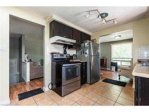 13 Keefer Road, Thorold, ON - Indoor Photo Showing Kitchen