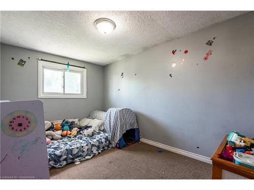 13 Keefer Road, Thorold, ON - Indoor Photo Showing Bedroom